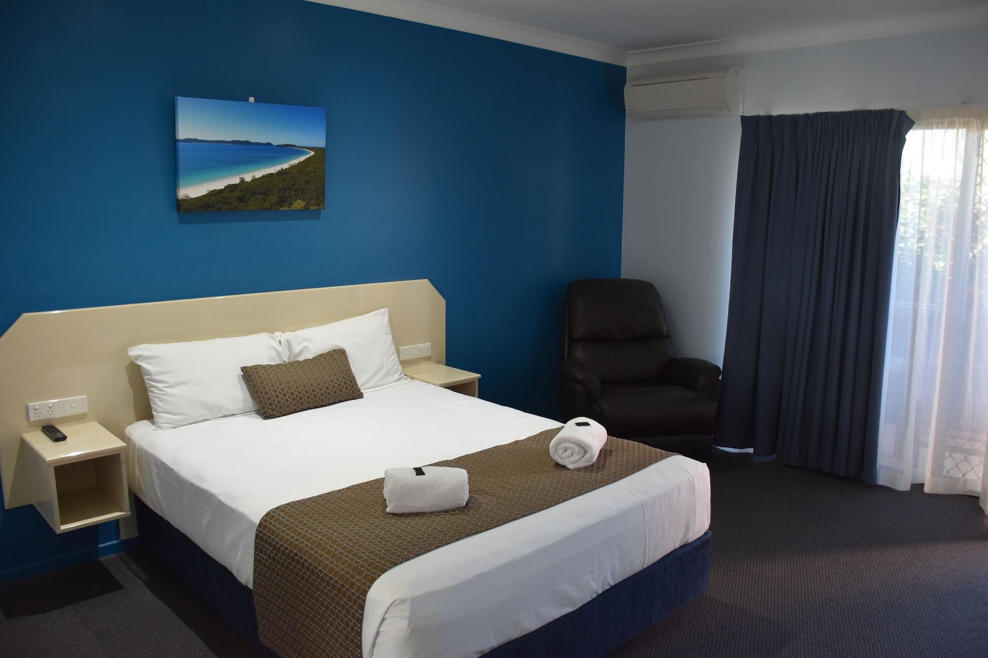 Bluewater Harbour Motel Боуэн Экстерьер фото